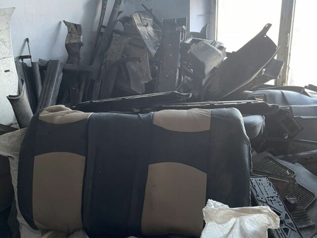 Красный Фольксваген Пассат Вариант, объемом двигателя 0 л и пробегом 300 тыс. км за 650 $, фото 9 на Automoto.ua