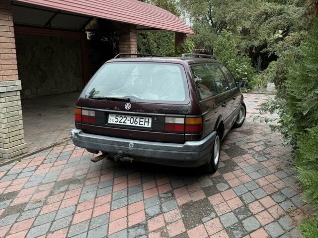Фольксваген Пассат Вариант 1993 в Славянске на Automoto.ua Красный Фольксваген Пассат Вариант, объемом двигателя 1.8 л и пробегом 350 тыс. км за 2000 $, фото 3 на Automoto.ua