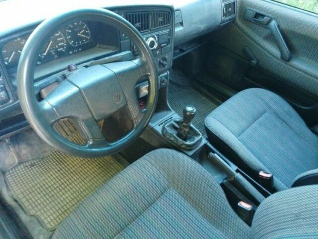 Красный Фольксваген Пассат Вариант, объемом двигателя 2 л и пробегом 1 тыс. км за 3200 $, фото 2 на Automoto.ua