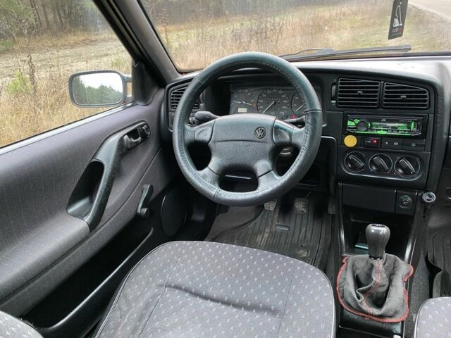 Червоний Фольксваген Пассат Варіант, об'ємом двигуна 1.8 л та пробігом 420 тис. км за 3350 $, фото 15 на Automoto.ua