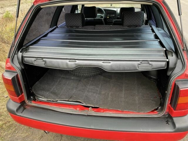 Червоний Фольксваген Пассат Варіант, об'ємом двигуна 1.8 л та пробігом 420 тис. км за 3350 $, фото 19 на Automoto.ua