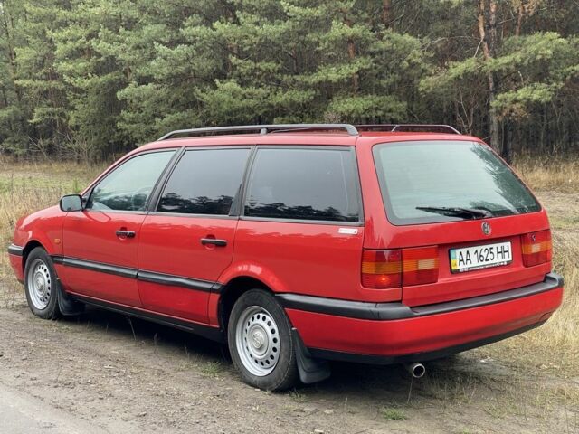 Червоний Фольксваген Пассат Варіант, об'ємом двигуна 1.8 л та пробігом 420 тис. км за 3350 $, фото 5 на Automoto.ua