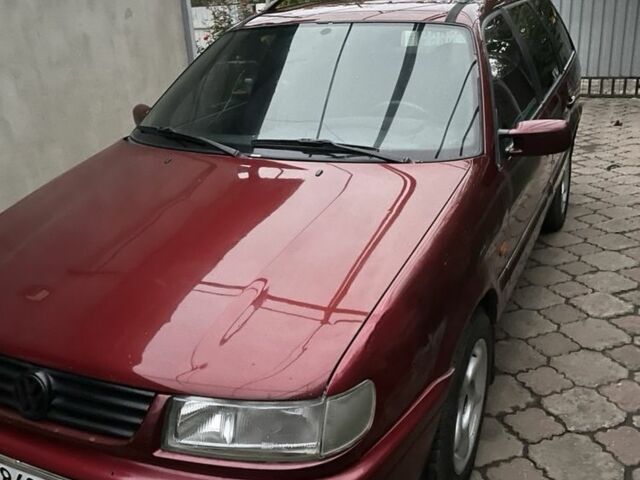 Красный Фольксваген Пассат Вариант, объемом двигателя 2 л и пробегом 10 тыс. км за 2500 $, фото 6 на Automoto.ua