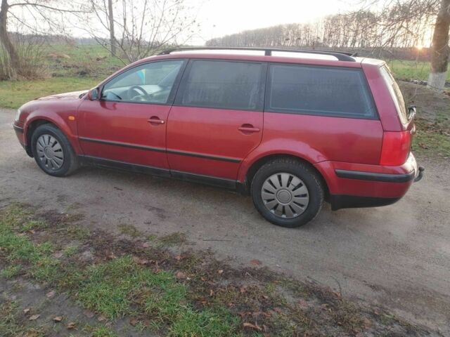 Червоний Фольксваген Пассат Варіант, об'ємом двигуна 1.8 л та пробігом 334 тис. км за 2650 $, фото 10 на Automoto.ua