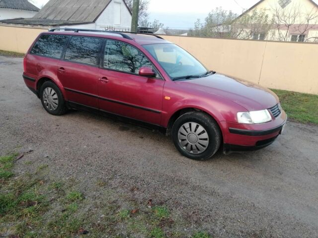 Червоний Фольксваген Пассат Варіант, об'ємом двигуна 1.8 л та пробігом 334 тис. км за 2650 $, фото 5 на Automoto.ua