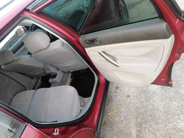 Червоний Фольксваген Пассат Варіант, об'ємом двигуна 1.8 л та пробігом 334 тис. км за 2650 $, фото 20 на Automoto.ua