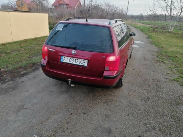 Червоний Фольксваген Пассат Варіант, об'ємом двигуна 1.8 л та пробігом 334 тис. км за 2650 $, фото 8 на Automoto.ua