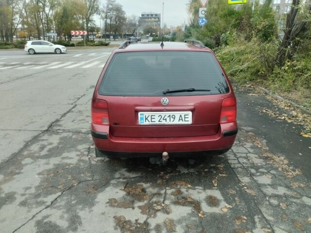 Красный Фольксваген Пассат Вариант, объемом двигателя 1.9 л и пробегом 320 тыс. км за 3324 $, фото 7 на Automoto.ua