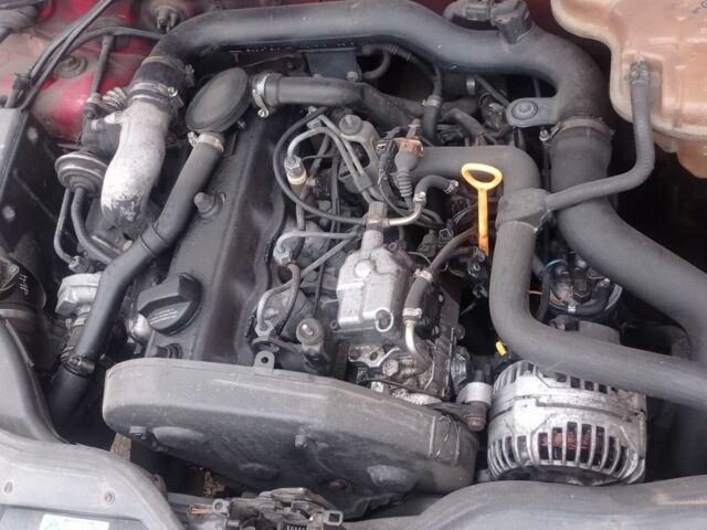 Фольксваген Пассат Варіант 1998 у Стрые на Automoto.ua Червоний Фольксваген Пассат Варіант, об'ємом двигуна 1.9 л та пробігом 560 тис. км за 1990 $, фото 8 на Automoto.ua