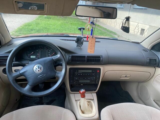 Красный Фольксваген Пассат Вариант, объемом двигателя 1.9 л и пробегом 430 тыс. км за 3299 $, фото 10 на Automoto.ua