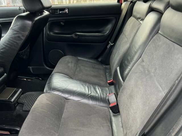 Красный Фольксваген Пассат Вариант, объемом двигателя 1.9 л и пробегом 373 тыс. км за 2799 $, фото 10 на Automoto.ua