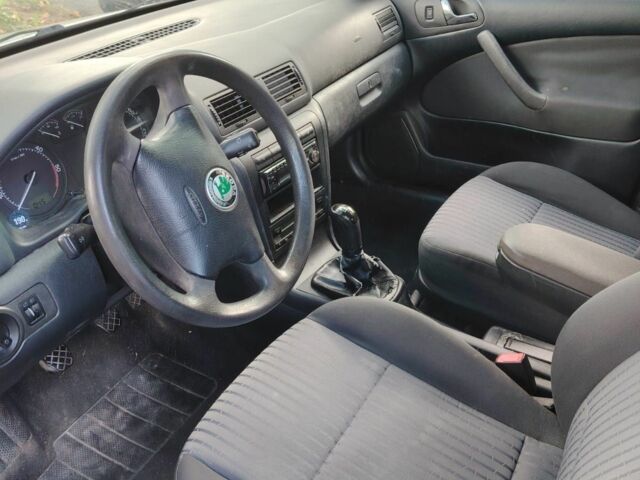 Червоний Фольксваген Пассат Варіант, об'ємом двигуна 1.9 л та пробігом 312 тис. км за 2053 $, фото 6 на Automoto.ua