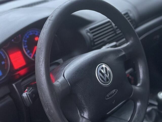 Красный Фольксваген Пассат Вариант, объемом двигателя 1.9 л и пробегом 335 тыс. км за 2900 $, фото 6 на Automoto.ua