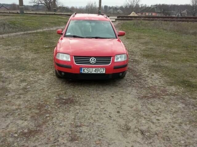 Красный Фольксваген Пассат Вариант, объемом двигателя 1.9 л и пробегом 300 тыс. км за 2300 $, фото 1 на Automoto.ua