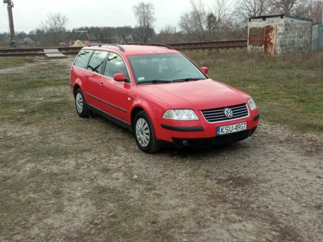 Красный Фольксваген Пассат Вариант, объемом двигателя 1.9 л и пробегом 300 тыс. км за 2300 $, фото 2 на Automoto.ua