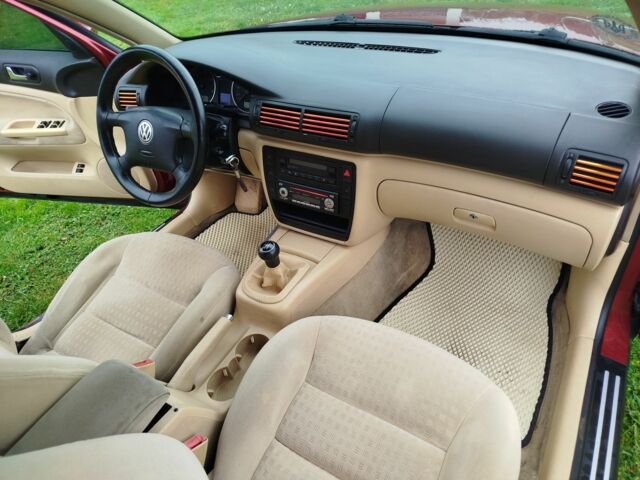 Фольксваген Пассат Вариант 2003 в Ковель на Automoto.ua Красный Фольксваген Пассат Вариант, объемом двигателя 1.9 л и пробегом 350 тыс. км за 3700 $, фото 21 на Automoto.ua