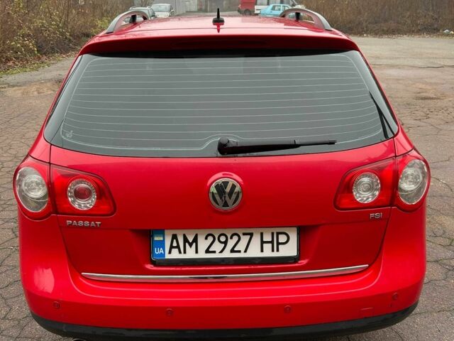Красный Фольксваген Пассат Вариант, объемом двигателя 1.6 л и пробегом 242 тыс. км за 4500 $, фото 3 на Automoto.ua