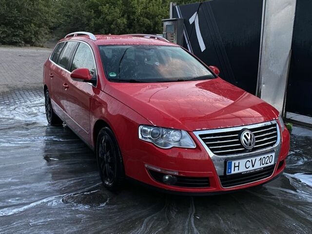 Красный Фольксваген Пассат Вариант, объемом двигателя 2 л и пробегом 300 тыс. км за 4650 $, фото 1 на Automoto.ua