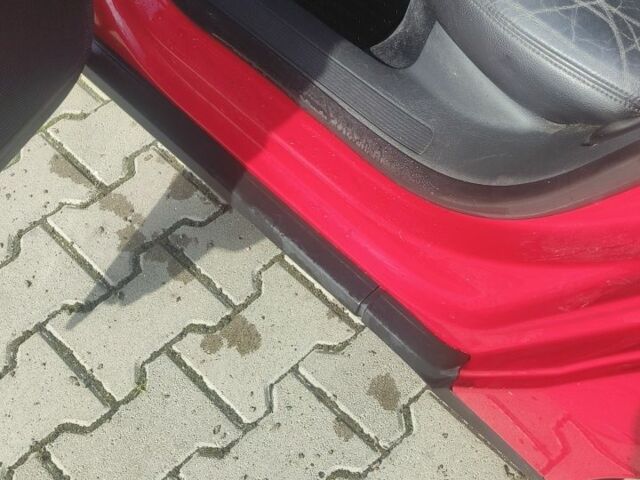 Червоний Фольксваген Пассат Варіант, об'ємом двигуна 2 л та пробігом 360 тис. км за 5500 $, фото 18 на Automoto.ua