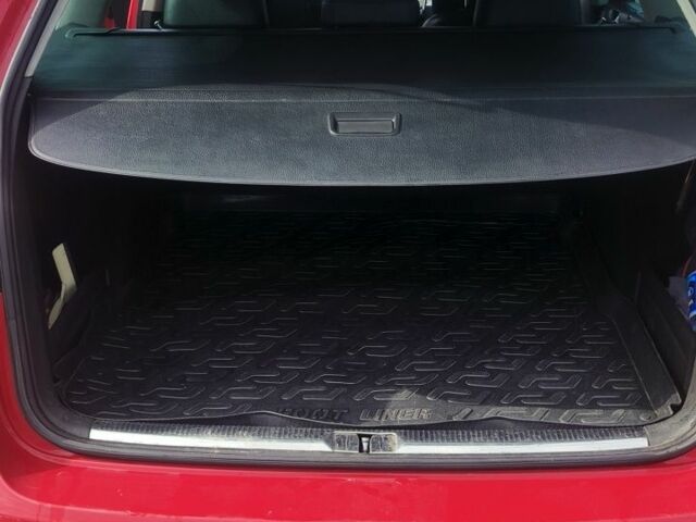 Червоний Фольксваген Пассат Варіант, об'ємом двигуна 2 л та пробігом 360 тис. км за 5500 $, фото 2 на Automoto.ua