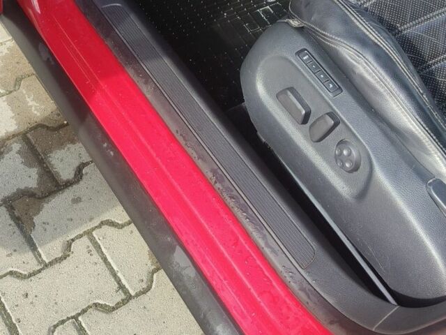 Червоний Фольксваген Пассат Варіант, об'ємом двигуна 2 л та пробігом 360 тис. км за 5500 $, фото 17 на Automoto.ua