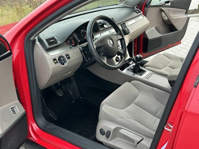 Красный Фольксваген Пассат Вариант, объемом двигателя 1.4 л и пробегом 202 тыс. км за 5400 $, фото 13 на Automoto.ua