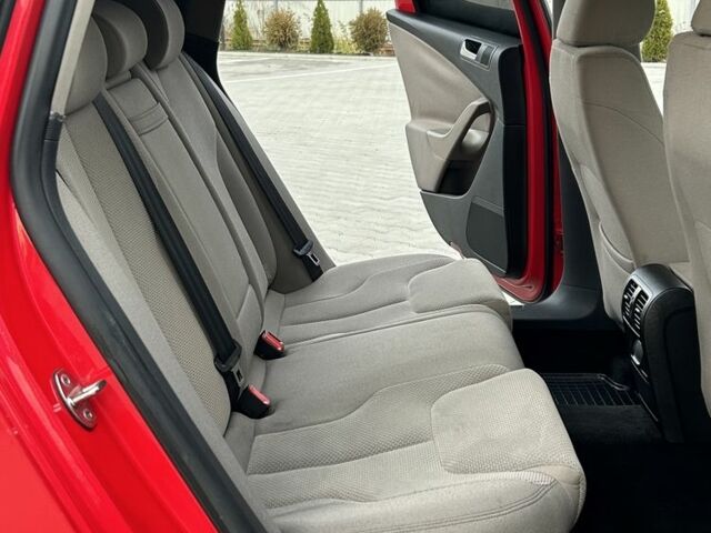 Красный Фольксваген Пассат Вариант, объемом двигателя 1.4 л и пробегом 202 тыс. км за 5400 $, фото 15 на Automoto.ua