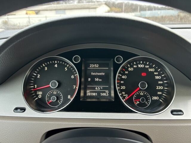 Красный Фольксваген Пассат Вариант, объемом двигателя 1.4 л и пробегом 202 тыс. км за 5400 $, фото 21 на Automoto.ua