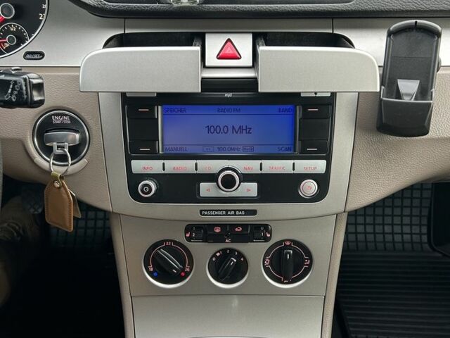 Красный Фольксваген Пассат Вариант, объемом двигателя 1.4 л и пробегом 202 тыс. км за 5400 $, фото 20 на Automoto.ua