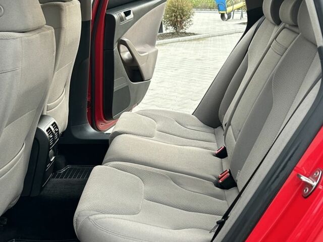 Красный Фольксваген Пассат Вариант, объемом двигателя 1.4 л и пробегом 202 тыс. км за 5400 $, фото 16 на Automoto.ua