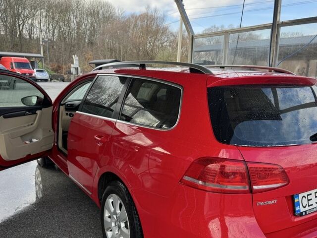 Красный Фольксваген Пассат Вариант, объемом двигателя 2 л и пробегом 300 тыс. км за 8950 $, фото 3 на Automoto.ua