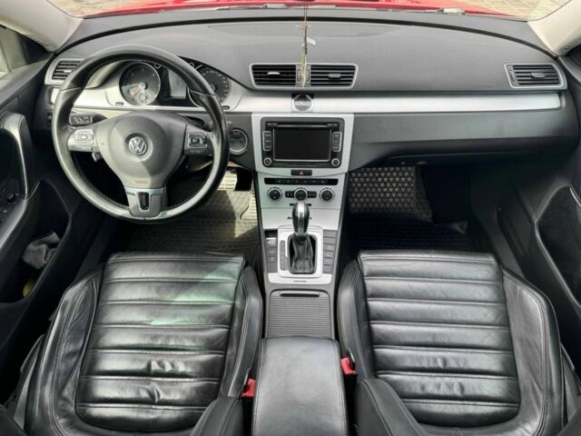 Червоний Фольксваген Пассат Варіант, об'ємом двигуна 2 л та пробігом 280 тис. км за 11700 $, фото 8 на Automoto.ua