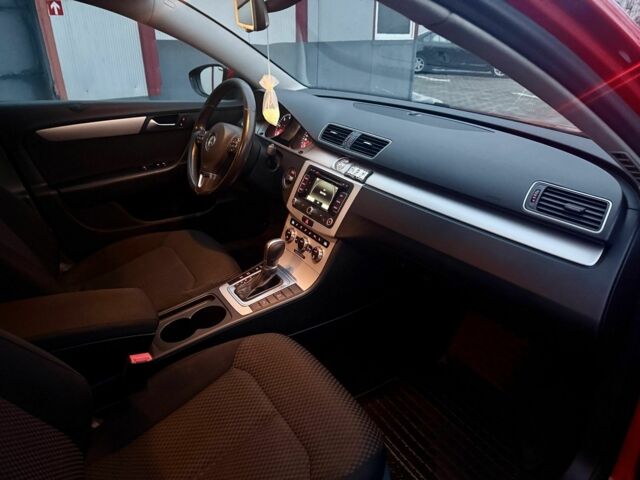 Красный Фольксваген Пассат Вариант, объемом двигателя 2 л и пробегом 280 тыс. км за 8550 $, фото 13 на Automoto.ua