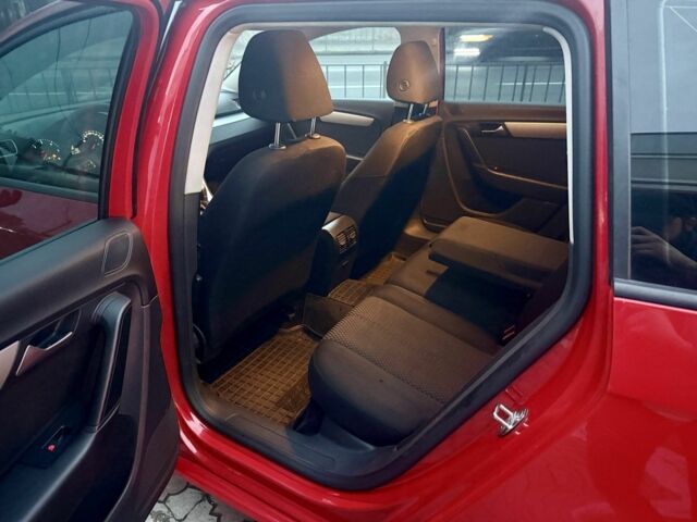 Красный Фольксваген Пассат Вариант, объемом двигателя 2 л и пробегом 280 тыс. км за 8550 $, фото 9 на Automoto.ua