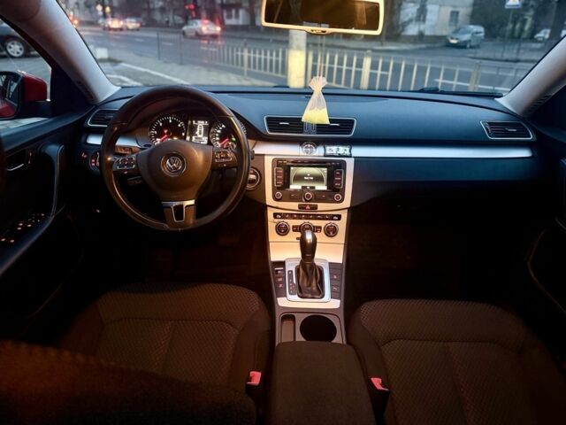 Красный Фольксваген Пассат Вариант, объемом двигателя 2 л и пробегом 280 тыс. км за 8550 $, фото 18 на Automoto.ua