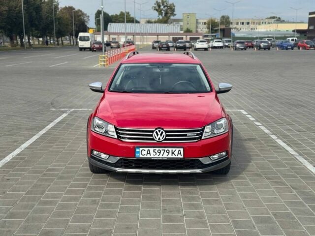 Червоний Фольксваген Пассат Варіант, об'ємом двигуна 2 л та пробігом 280 тис. км за 11700 $, фото 4 на Automoto.ua
