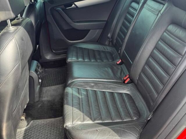 Червоний Фольксваген Пассат Варіант, об'ємом двигуна 2 л та пробігом 280 тис. км за 11700 $, фото 17 на Automoto.ua