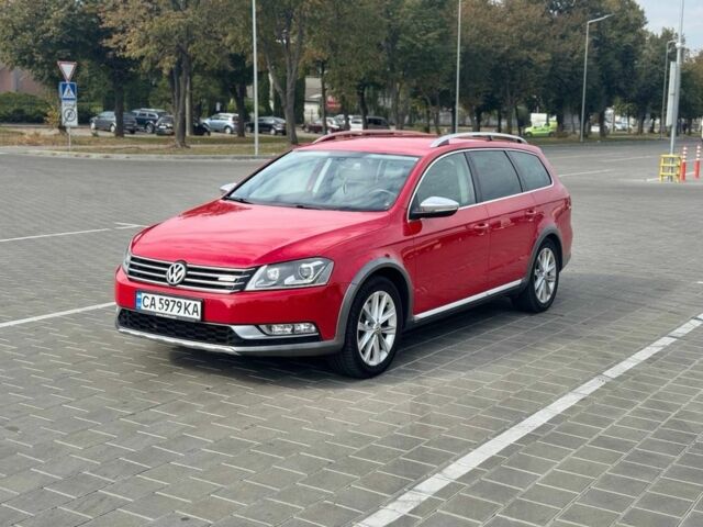 Червоний Фольксваген Пассат Варіант, об'ємом двигуна 2 л та пробігом 280 тис. км за 11700 $, фото 1 на Automoto.ua