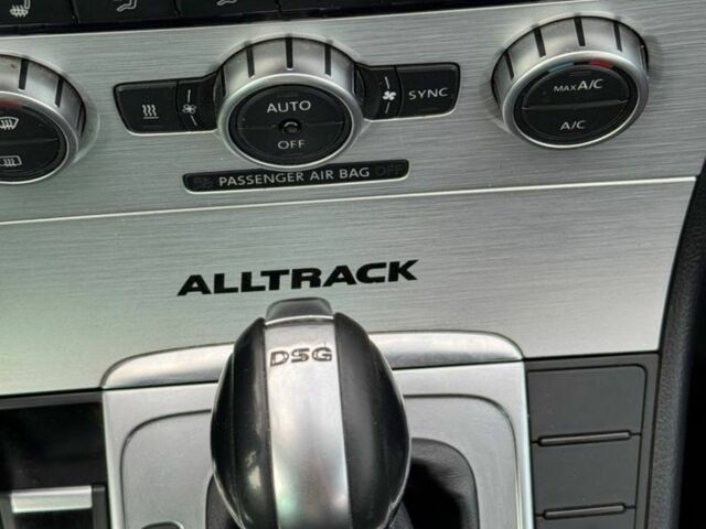 Червоний Фольксваген Пассат Варіант, об'ємом двигуна 2 л та пробігом 280 тис. км за 11700 $, фото 15 на Automoto.ua