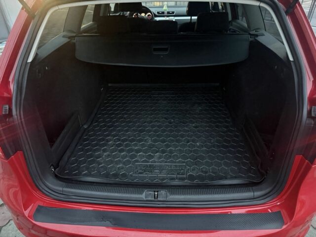 Красный Фольксваген Пассат Вариант, объемом двигателя 2 л и пробегом 280 тыс. км за 8550 $, фото 11 на Automoto.ua