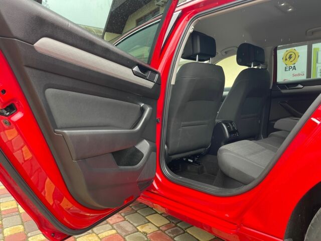 Красный Фольксваген Пассат Вариант, объемом двигателя 2 л и пробегом 240 тыс. км за 19900 $, фото 17 на Automoto.ua