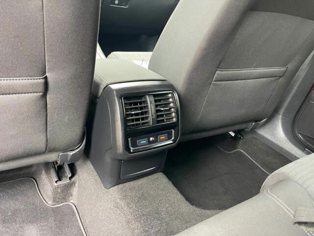 Красный Фольксваген Пассат Вариант, объемом двигателя 2 л и пробегом 240 тыс. км за 19900 $, фото 10 на Automoto.ua