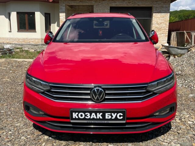 Красный Фольксваген Пассат Вариант, объемом двигателя 2 л и пробегом 240 тыс. км за 19900 $, фото 2 на Automoto.ua