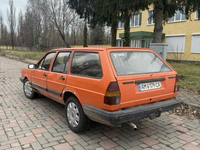 Жовтий Фольксваген Пассат Варіант, об'ємом двигуна 1.6 л та пробігом 285 тис. км за 1250 $, фото 2 на Automoto.ua