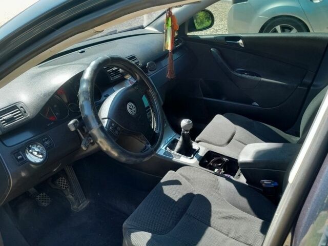 Серый Фольксваген Пассат Вариант, объемом двигателя 2 л и пробегом 290 тыс. км за 6900 $, фото 5 на Automoto.ua