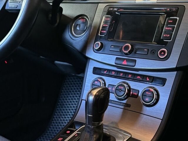 Серый Фольксваген Пассат Вариант, объемом двигателя 2 л и пробегом 327 тыс. км за 9950 $, фото 3 на Automoto.ua