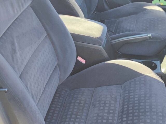 Серый Фольксваген Пассат Вариант, объемом двигателя 1.6 л и пробегом 250 тыс. км за 4400 $, фото 13 на Automoto.ua