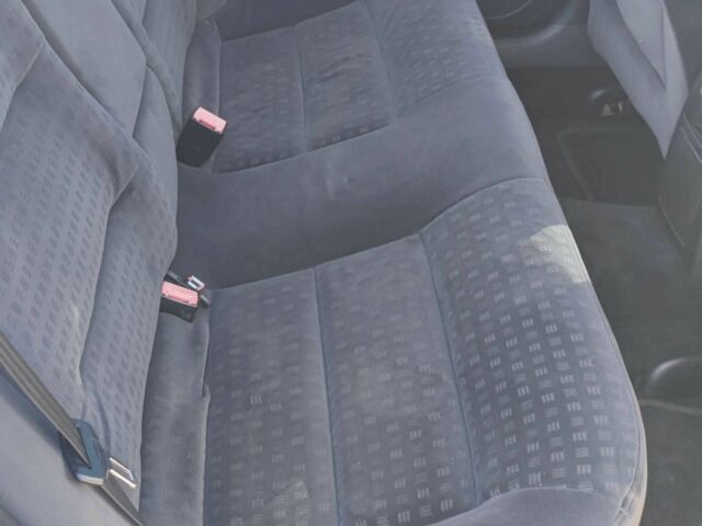 Серый Фольксваген Пассат Вариант, объемом двигателя 1.6 л и пробегом 250 тыс. км за 4400 $, фото 12 на Automoto.ua