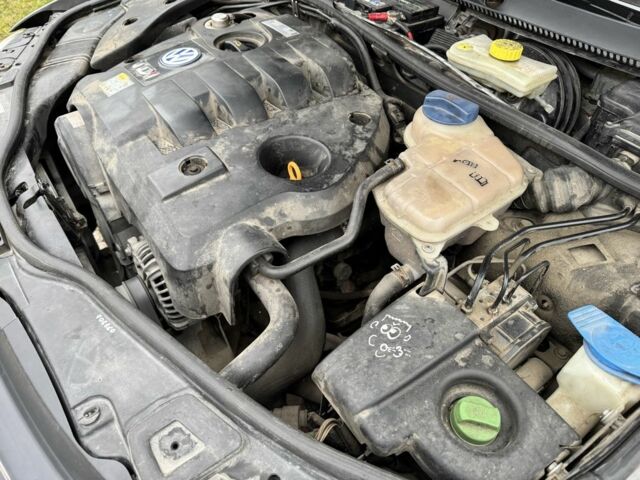 Серый Фольксваген Пассат Вариант, объемом двигателя 1.9 л и пробегом 408 тыс. км за 4500 $, фото 8 на Automoto.ua