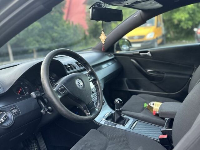 Серый Фольксваген Пассат Вариант, объемом двигателя 2 л и пробегом 337 тыс. км за 4950 $, фото 5 на Automoto.ua